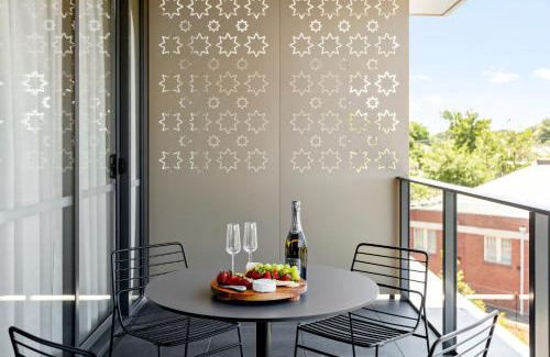 Soldiers Hill Apartment | Quest Ballarat Station