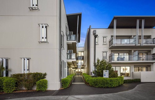 Singleton Apartment | Quest Singleton