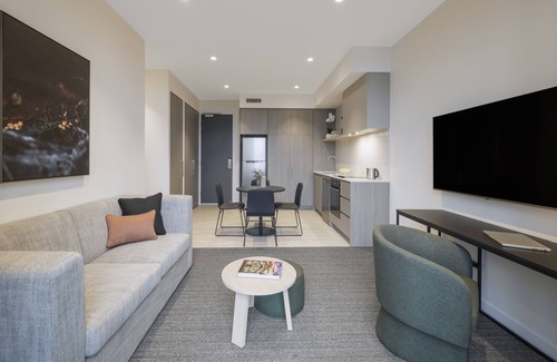 Taylors Lakes Apartment | Quest Watergardens