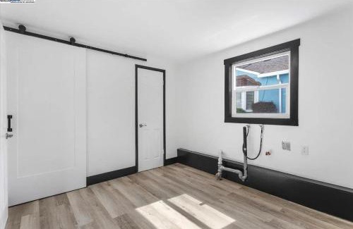 Maxwell Park Apartment | Quiet 1BR Retreat Near SF