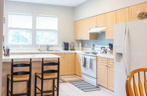 Beaverton House | *Quiet 2BR | Home Away From Home | Nike + Intel Nearby *
