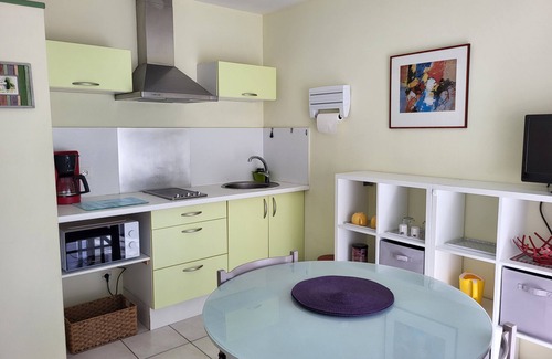 Herepian Apartment | Quiet, air-conditioned T2 apartment with terrace and parking, close to Lamalou les bains.