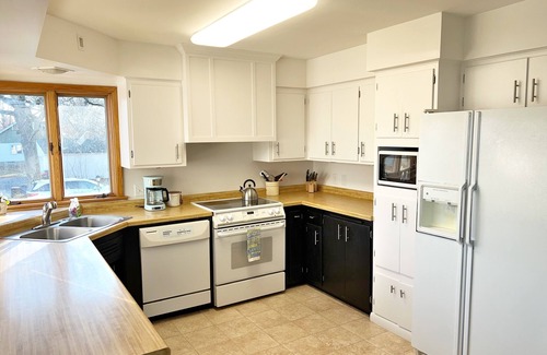 Red Wing House | Quiet and convenient home with a view