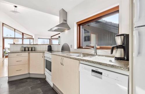 Hejlsminde Strand House | Quiet and idyllic location with a panoramic view of the sea