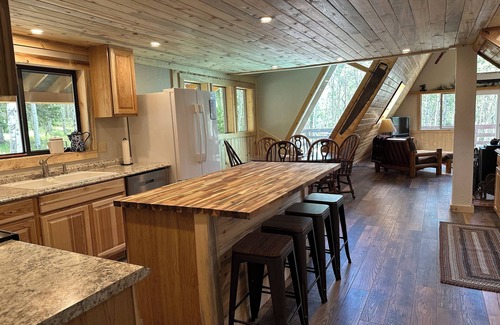 Cimarron House | Quiet Aspen forest with a Mountain View.