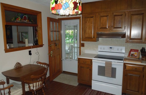 Middle River House | Quiet Bird River Bungalow and Nature Retreat Pet Friendly