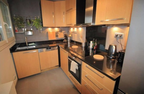 Vandoeuvre-les-Nancy Apartment | Quiet, bright apartment near Nancy Thermal with balcony