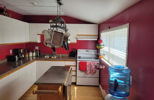 Dunsford Cottage | Quiet by the lake, Cozy cottage w/hot tub and fire pit