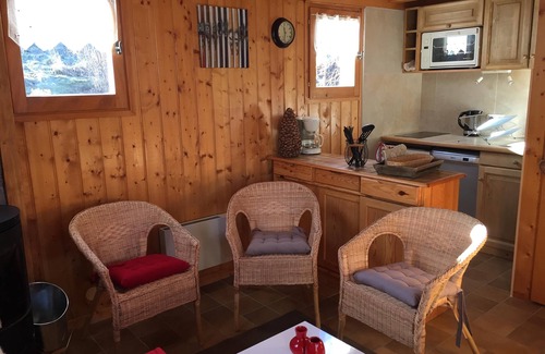 Saint-Gervais-les-Bains Ski Chalet | quiet chalet with view of mont blanc, saint nicolas de veroce