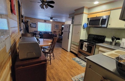 Payson Cabin | Quiet cabin nestled under Mogollon Rim