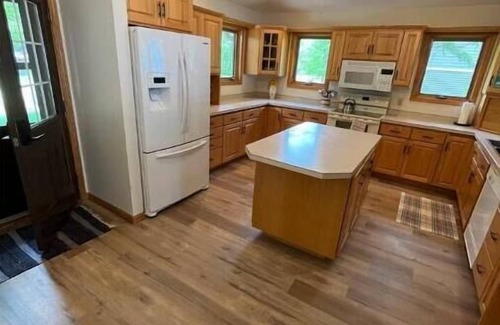 Glenwood Cabin | Quiet cabin on Lake Minnewaska - perfect for a family escape.