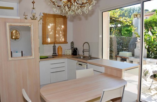 Bastide Giraud House | Quiet, close to everything and very practical to visit the region - WIFI - AIR CON - BABY.