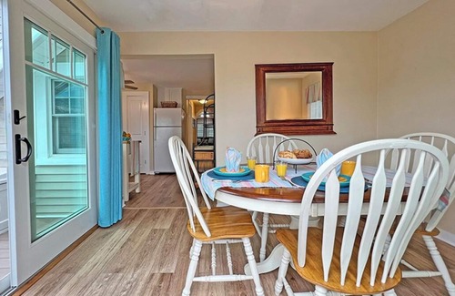 Wall House | Quiet, Comfortable Retreat for Couples & Small Families - Belmar NJ