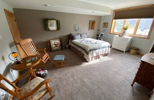 Spring Valley Bed & Breakfast | Quiet, comfortable bed & breakfast in a gorgeous rural setting!