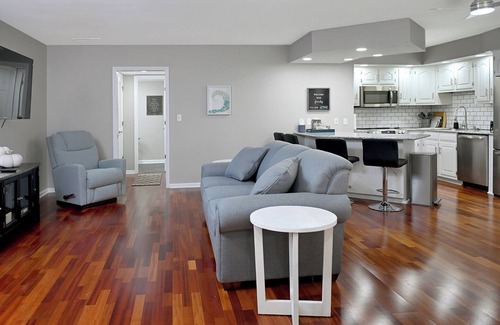 Little River Condo | Quiet condo with king suite 4 miles from the beach,private balcony,pool hot tub.