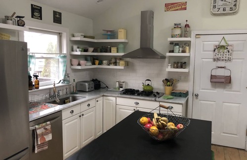 Town of Clermont House | Quiet Country Getaway 4BR/3BA W/Pool Hot Tub /Movie Theatre