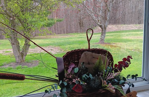 Corry House | Quiet Country, One Level Home, Self Check-In, 10 min from Corry