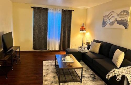Orange Prairie Apartment | Quiet Cozy 2BR APT Black out Curtains