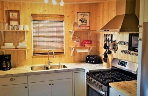 Fox Lake Condo | Quiet & Cozy Cabin Across from Fox Lake 🚤