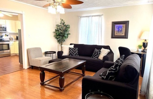 Havelock House | Quiet & Downtown Smart TVs in all bedrooms, minutes from base.