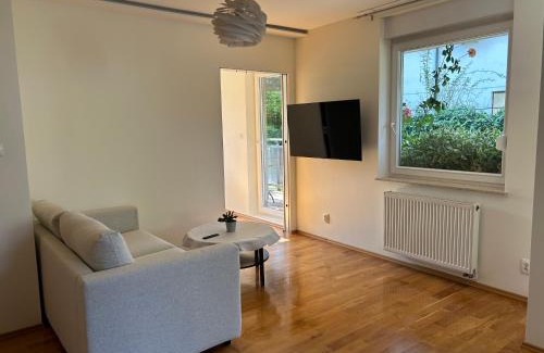 Fabryczna Apartment | Quiet enclave near the airport