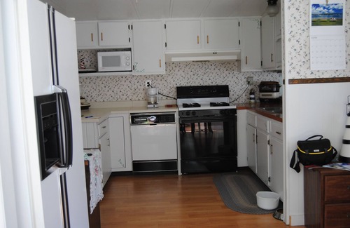 East Boothbay Cottage | Quiet family and pet friendly home