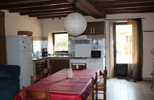 Douchy Cottage | Quiet Cottage near Paris, Sleeps 7, Green Surroundings