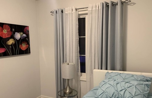 Angus House | Quiet getaway in Angus, ON