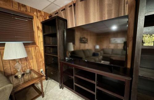 Olivia Apartment | Quiet, golf lake community cozy 2bdr 1 bth getaway
