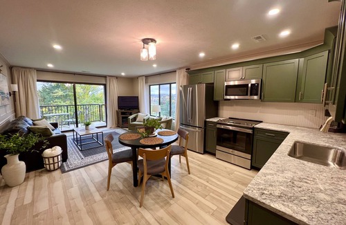 Acme Condo | Quiet Grand Traverse Resort Condo I Great views, Full kitchen and Washer/Dryer