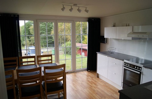 Vathult House | Quiet holiday house in the woods by the lake