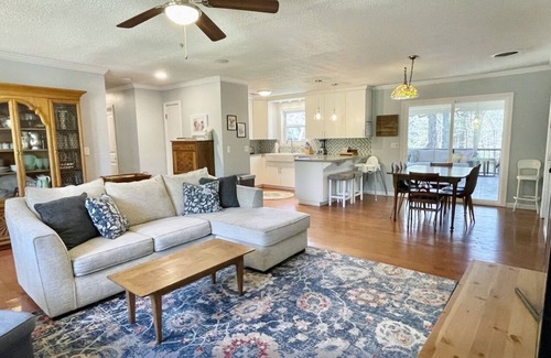 Oxford House | Quiet Home in the Woods, Minutes to Campus with a Gorgeous Back Porch!