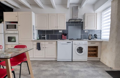 Bord-Saint-Georges House | Quiet house