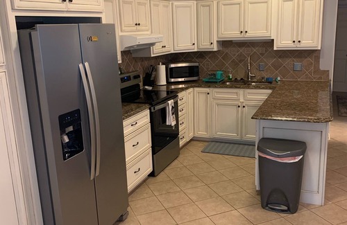Mount Gilead House | Quiet Lakefront retreat minutes from full service marina and restaurant