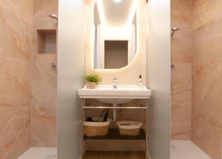 Nou Moles Apartment | Quiet Loft