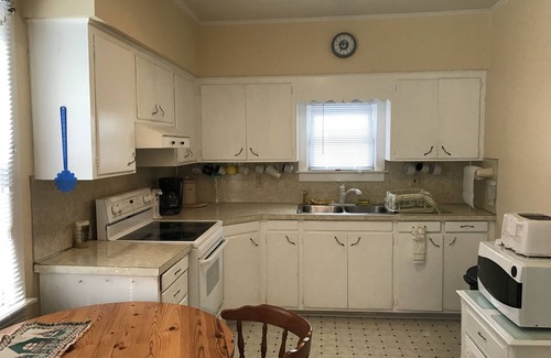 Wapwallopen Cottage | Quiet Peaceful Lily Lake Retreat