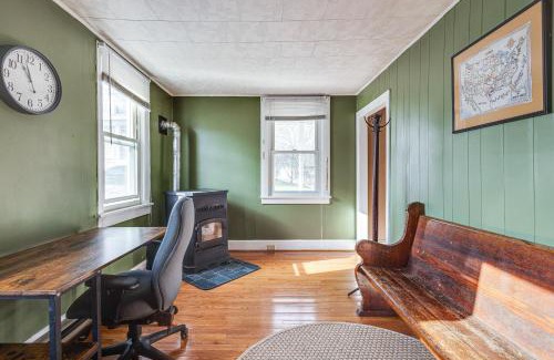 Mifflin House | Quiet Port Royal Home with Deck, Near Juniata River!