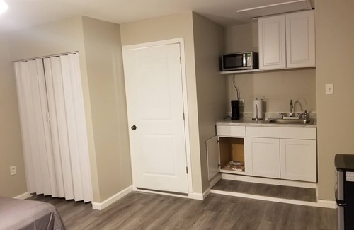 The Colony House | Quiet private apartment/studio Frisco Plano Dallas DFW !