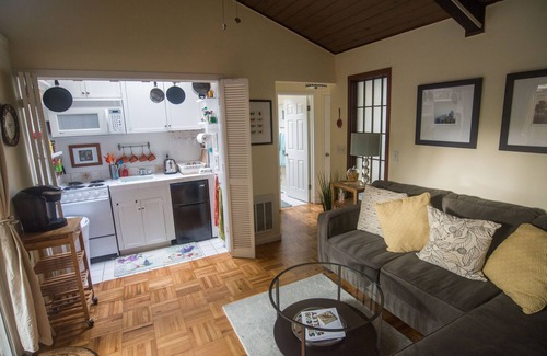 Los Gatos Apartment | Quiet Private Los Gatos Cottage B