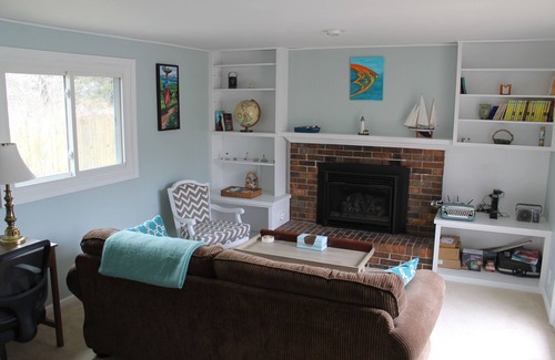 Waukazoo Woods House | Quiet ranch home w/backyard swimming pool - 2 miles from the beach!