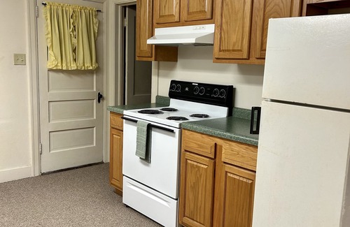 Chestnut Other | Quiet, secluded country home! Clean & Serene