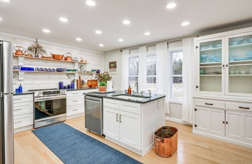 Elwell House | Quiet Shepherd Home: Near CMU Campus!