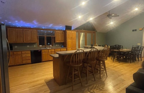 Hilbert House | Quiet Spacious 5-Bedroom House or Crafting Retreat In Chilton, WI!