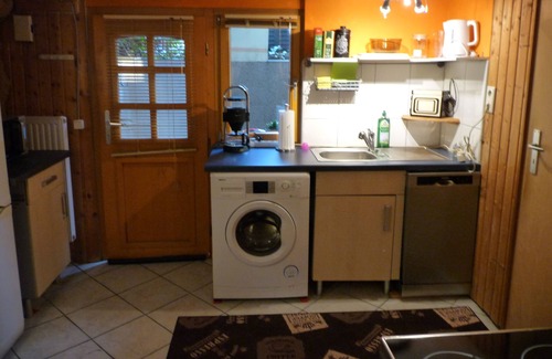 Troisdorf Apartment | Quiet vacation apartment near Cologne - Bonn Airport