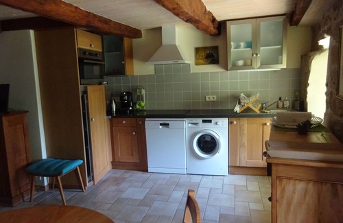 Saint-Priest House | Quiet vacation home with pool and great views of the Ardèche mountains