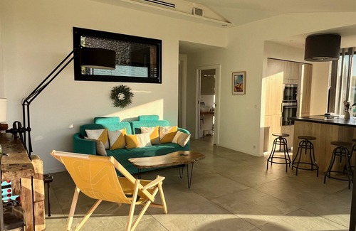 Ventabrun Villa | QUIET VILLA, SEA VIEW, LARGE GARDEN, HEATED POOL