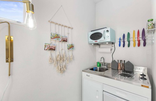 Whittier Heights House | Quinn's sweet suite - Micro Studio - 91Walkscore