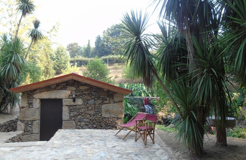Molares Cottage | Quinta da Chouza AGROTURISMO e ENOTURISMO MOINHO N - Private beach - Free Wifi