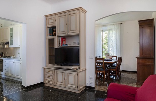 Nervi Apartment | Quinto Seaview Apartment by Wonderful Italy
