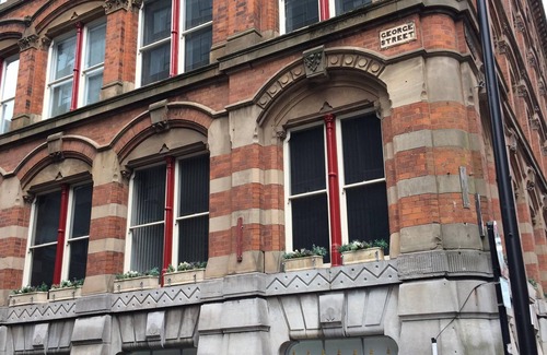 Liverpool City Centre Apartment | QUIRKY LOFT IN LIVERPOOL CITY CENTRE